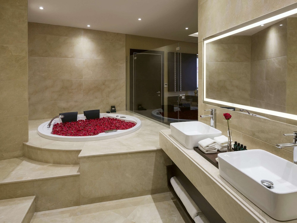 موفنبيك القصيم(Movenpick Qassim) 20/66