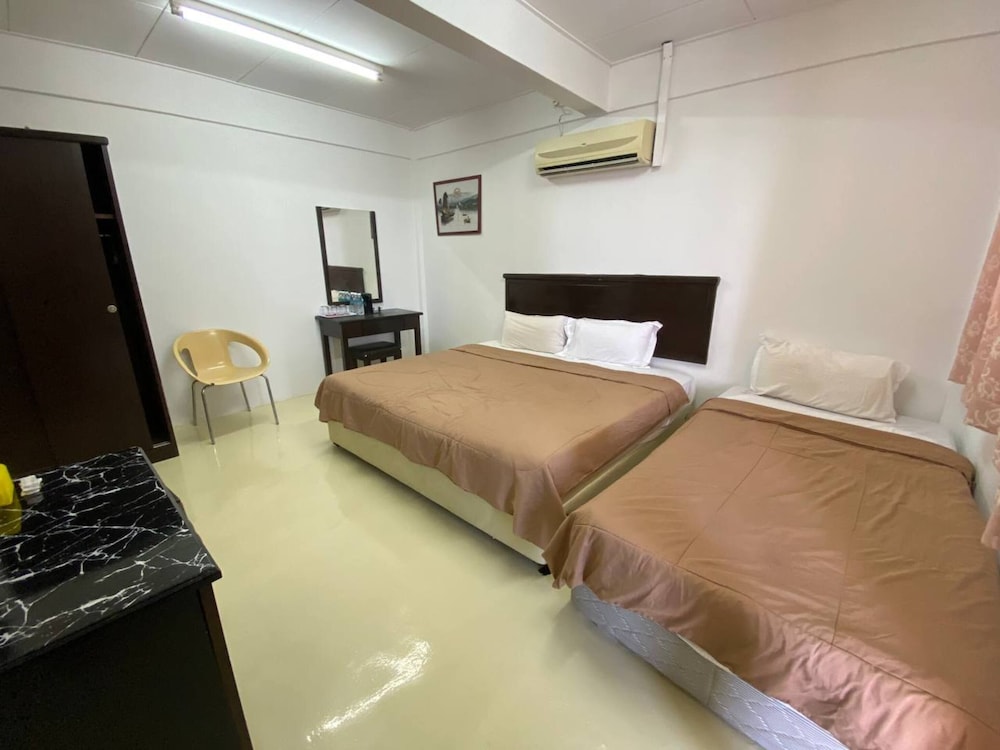 Hotel & Chalet Sportfishing Pnk Teluk Bahang 36/54