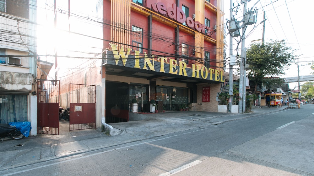 Reddoorz Plus @ Winter Benitez 31/39