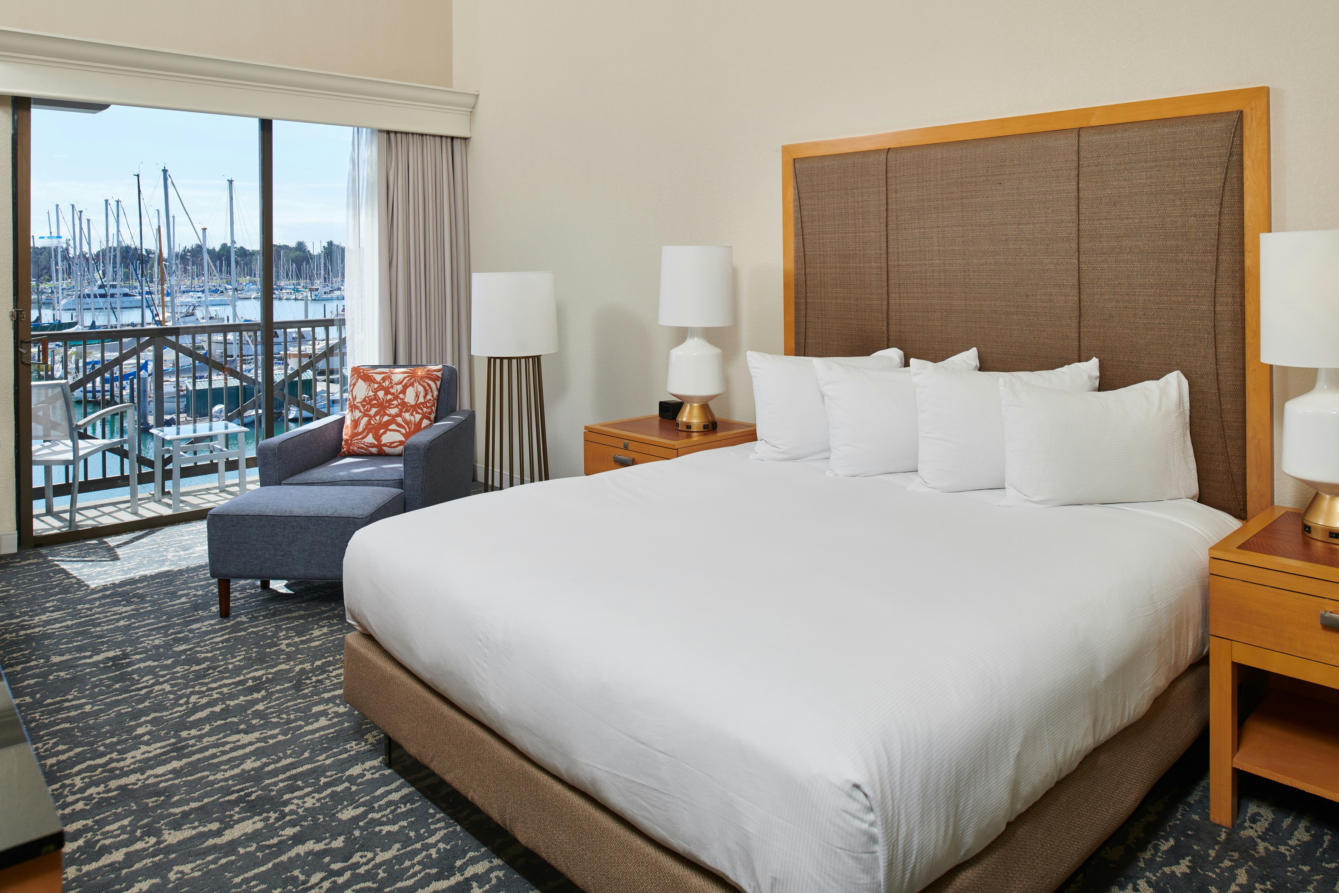 Room, King Bed, Marina View