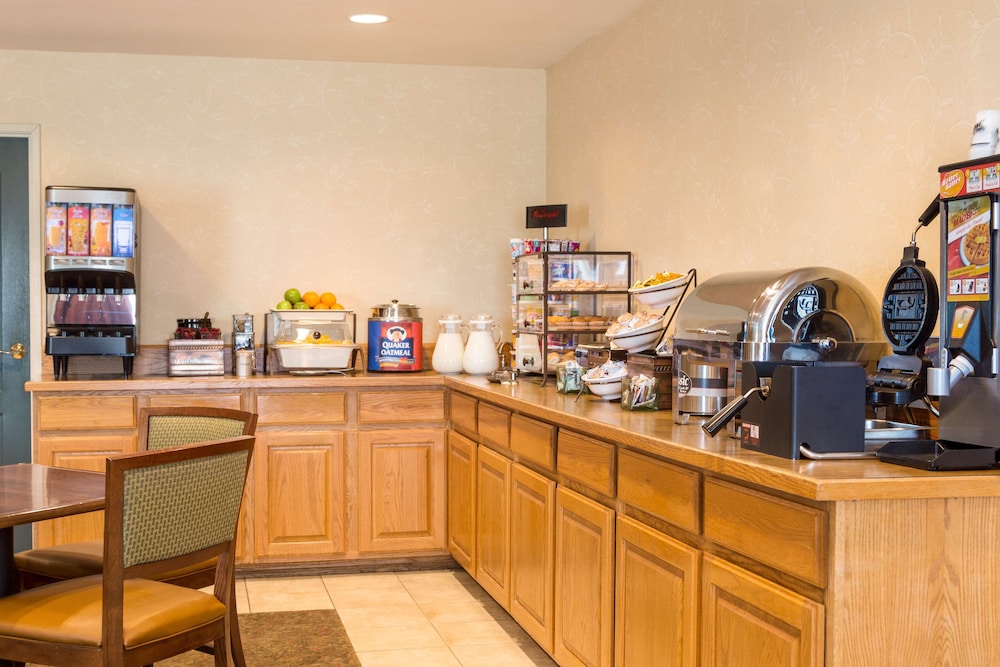 Country Inn And Suites By Carlson Nevada 16/19