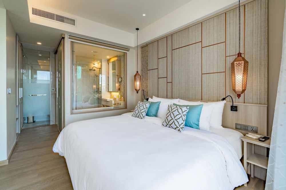 2 Bedrooms, Pool, Suite, 1 King and 1 Single Beds, Sea Side, The Little Shore Khao Lak by Katathani 5/10