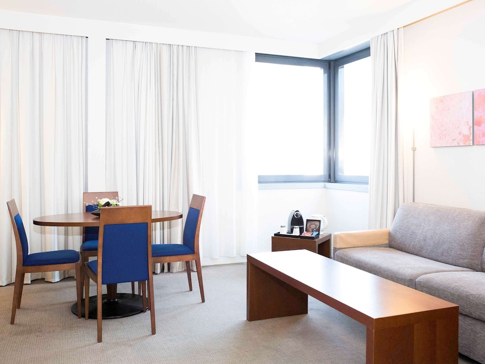 NOVOTEL GRENOBLE CENTRE 44/72