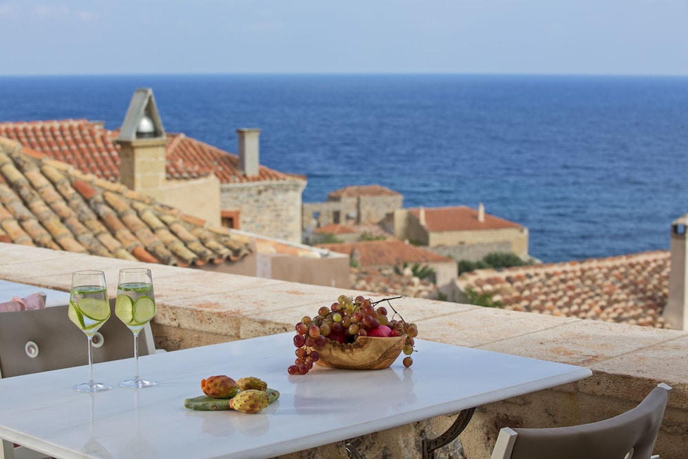 Moni Emvasis Luxury Suites 52/70