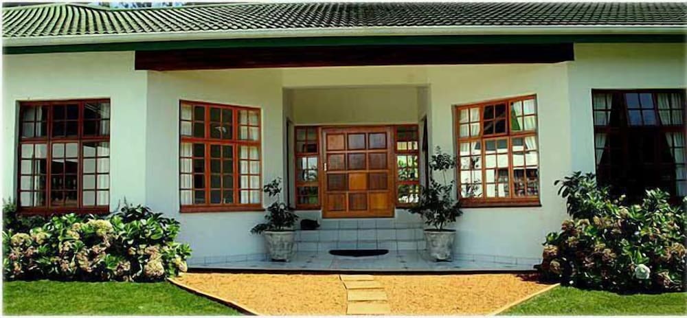 Rivendell Bed And Breakfast 3/27