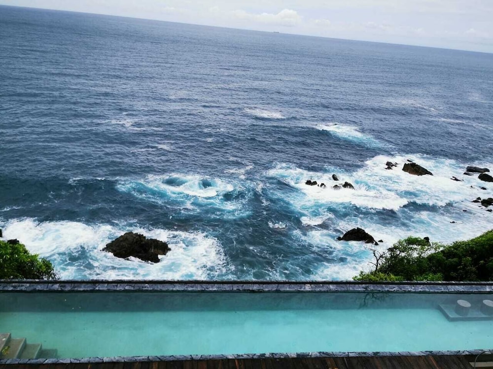 Amore Villas 41/50