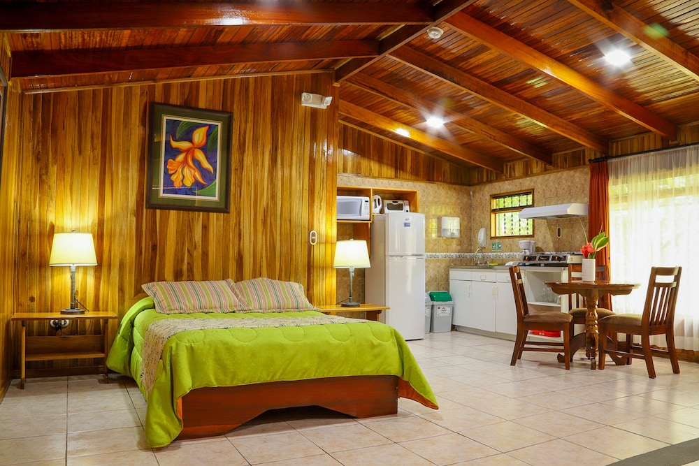Cabana Los Pinos Hotel 24/42