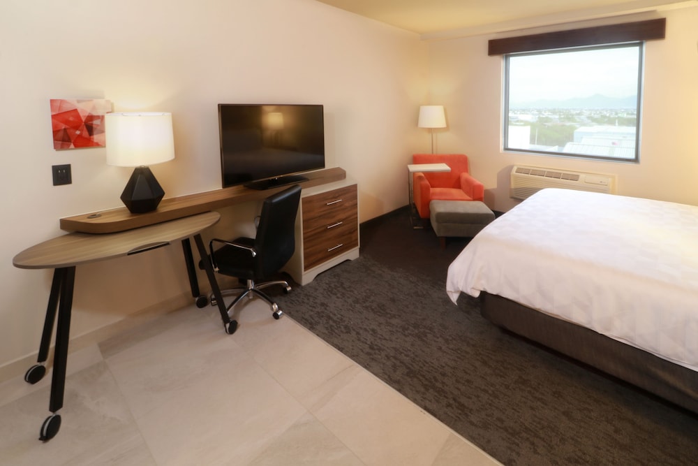 Holiday Inn And Suites Monterrey Apodaca Zona Airport 20/77