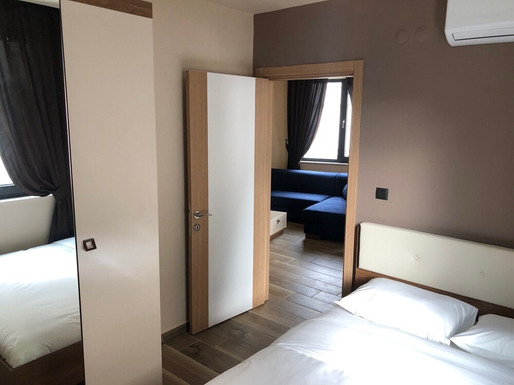 1 BEDROOM, DELUXE, APARTMENT, GARDEN AREA