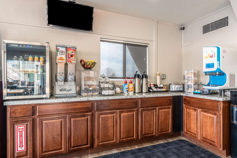 Americas Best Value Inn Suites Flagstaff 23/27