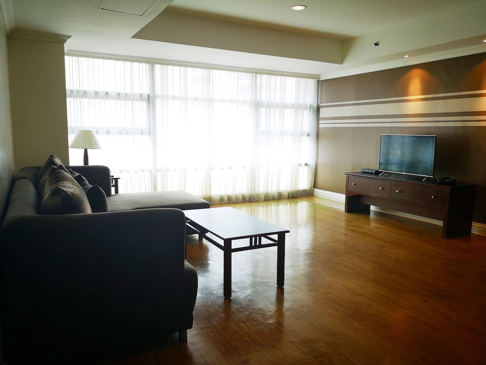 Infinity Towers Suites 37/50