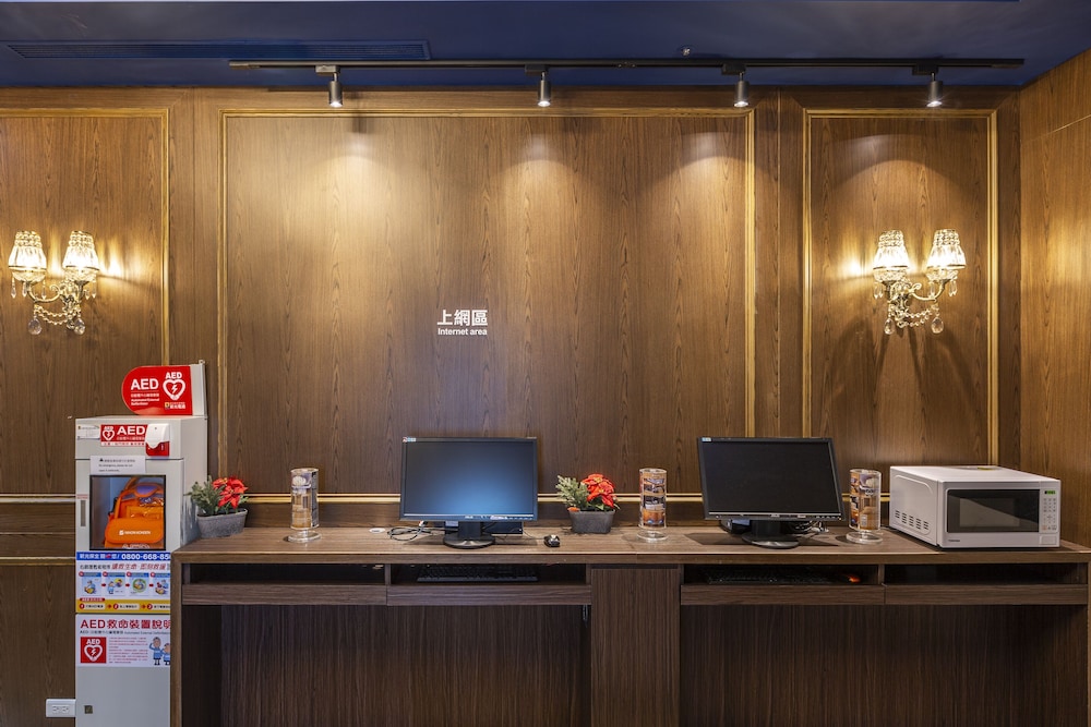 Mayer Inn 52/66