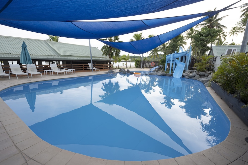 Plantation Island Resort 24/50