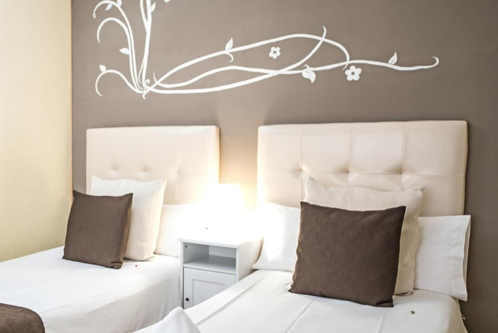 Petit Hotel 42/48