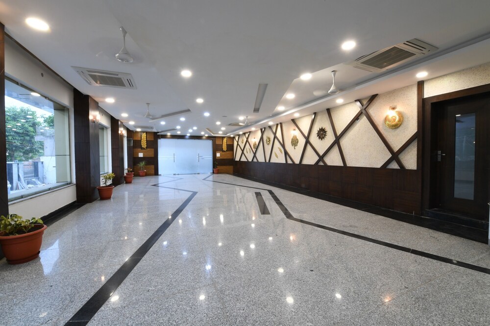 Madhav Muskan Residency 7/39