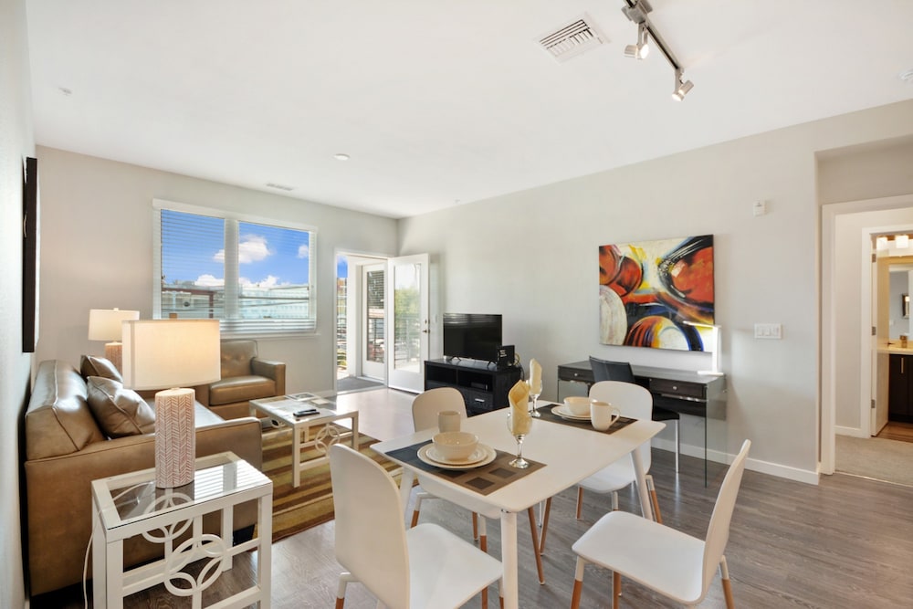 Global Luxury Suites in Menlo Park 37/50