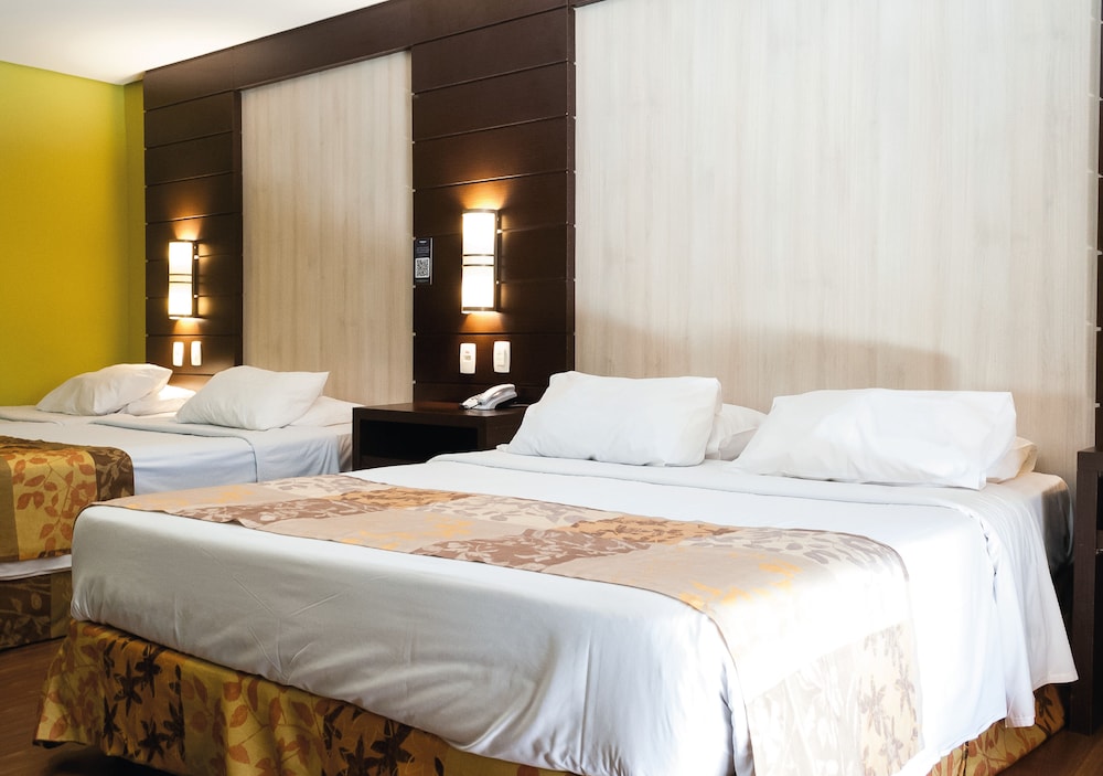 SUPERIOR, 2 DOUBLE BEDS