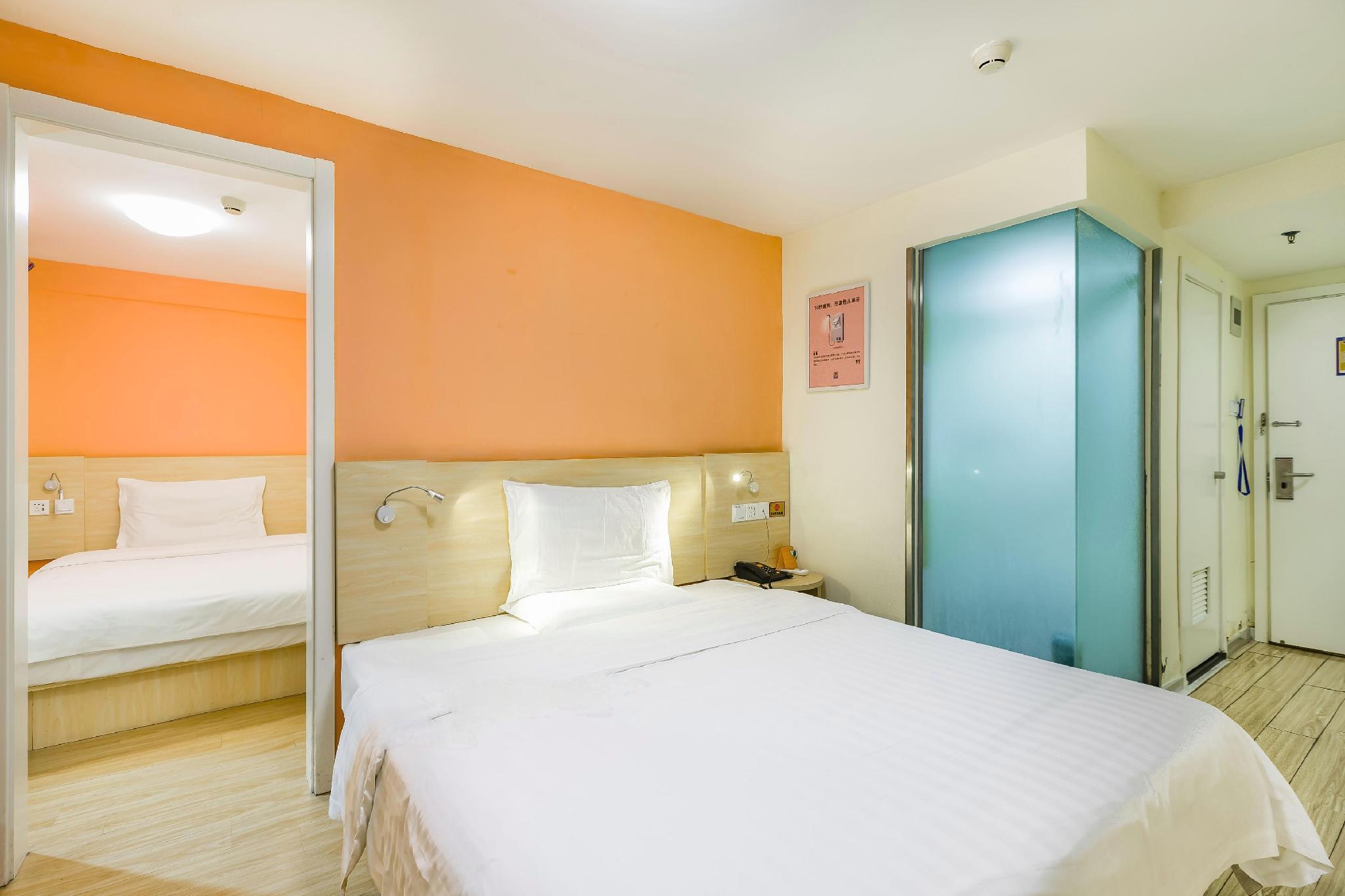 7 Days Inn (Beijing Pingguoyuan Metro Station North Jinding Street) 10/11