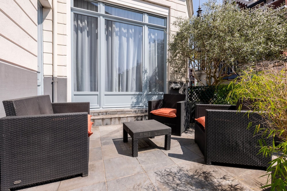 Villa Hotel Gounod 31/51