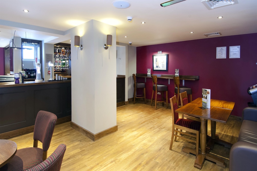 Premier Inn Maidstone Town Centre 33/52
