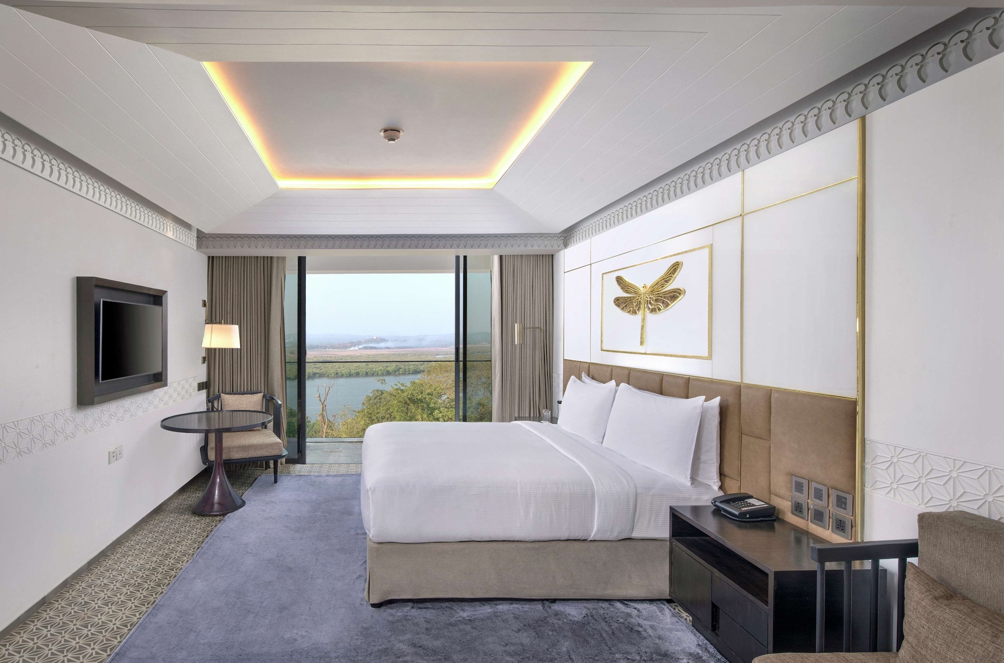 PRESIDENTIAL, SUITE, RIVER VIEW