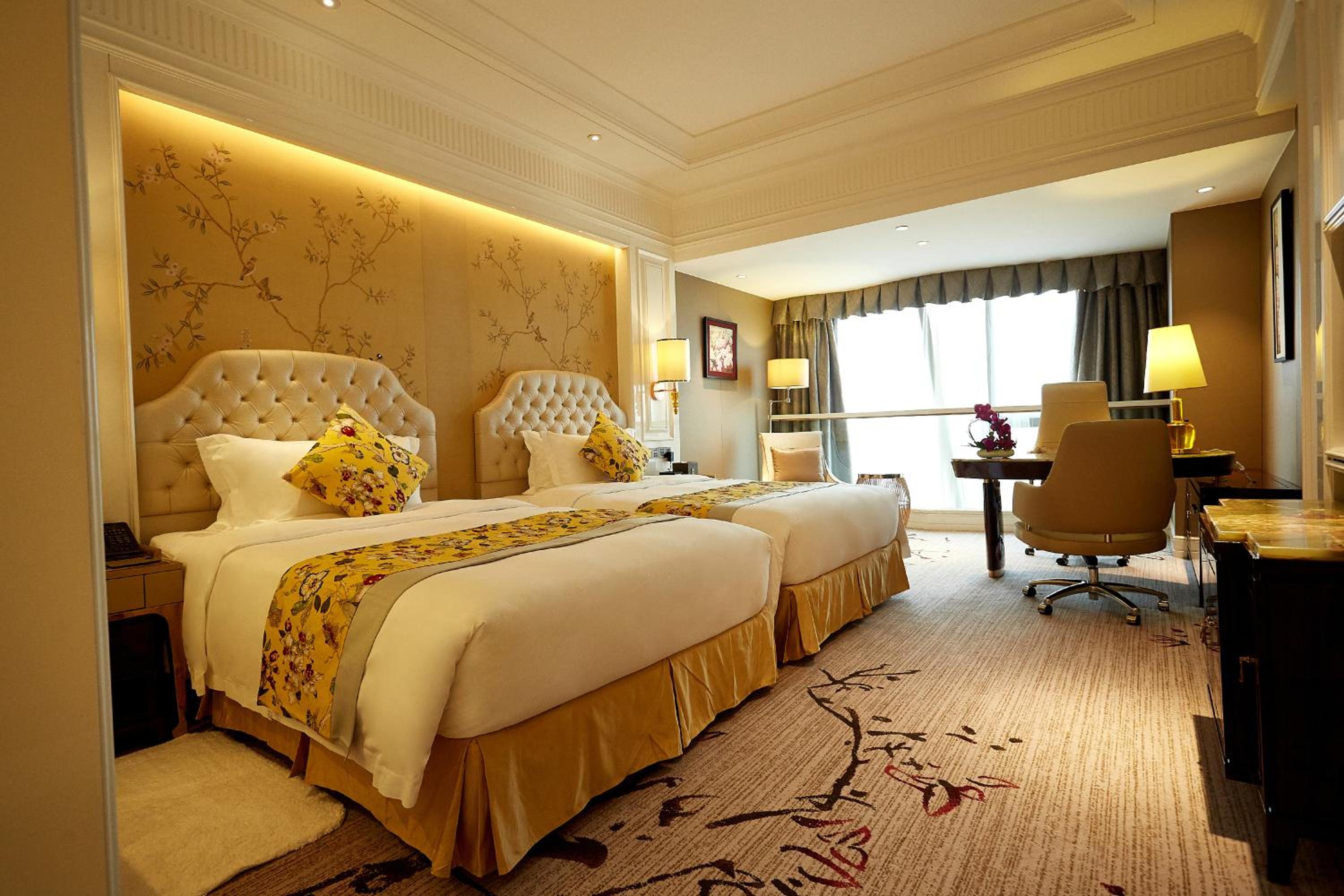 Superior, Executive, Twin Beds
