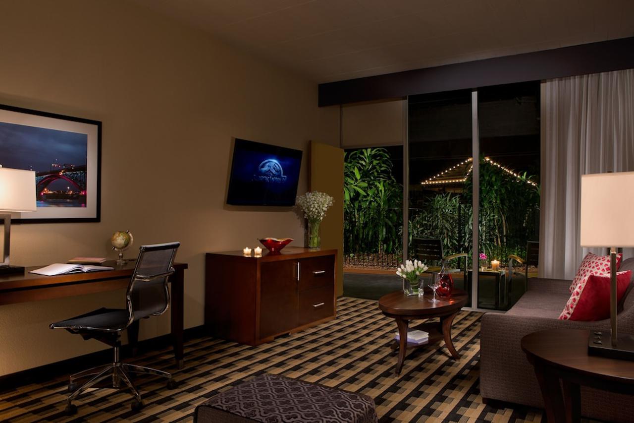 M Hotel Buffalo 30/48