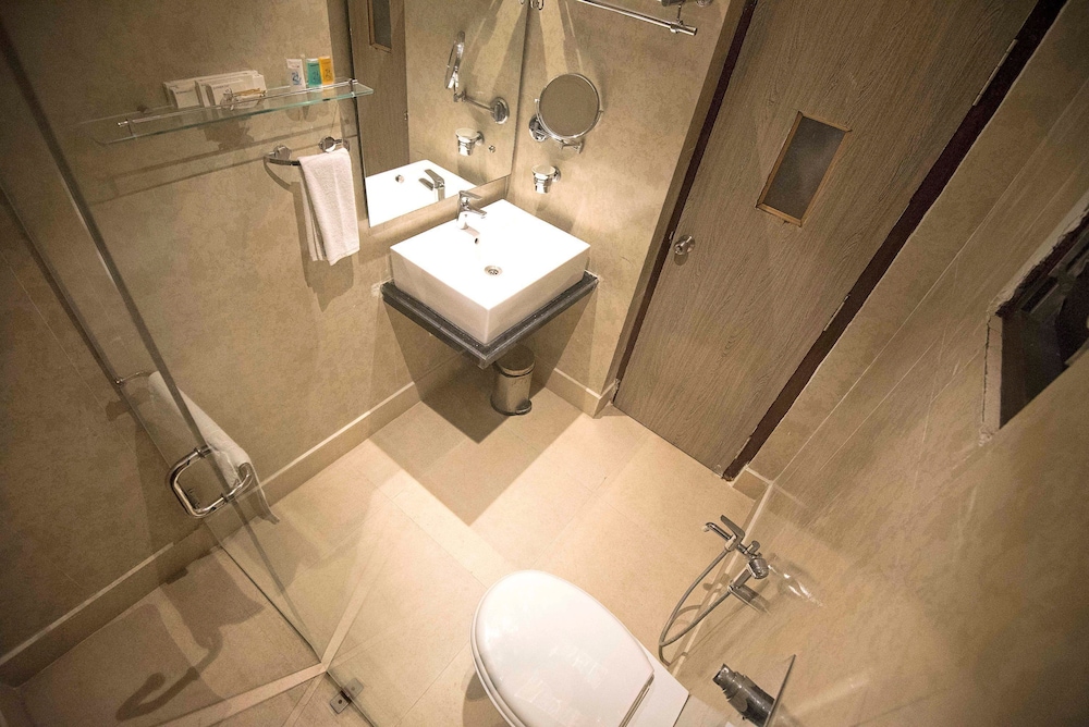 Regenta Inn Larica Ct 38/68