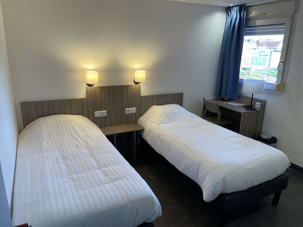 Standard, Twin Beds