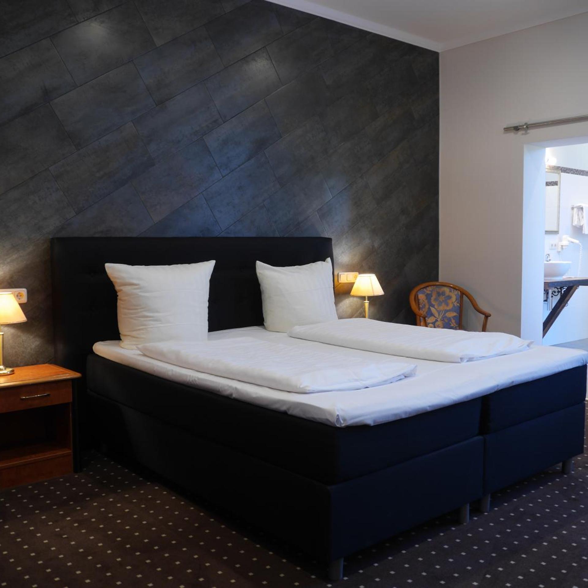 Business, Double Bed