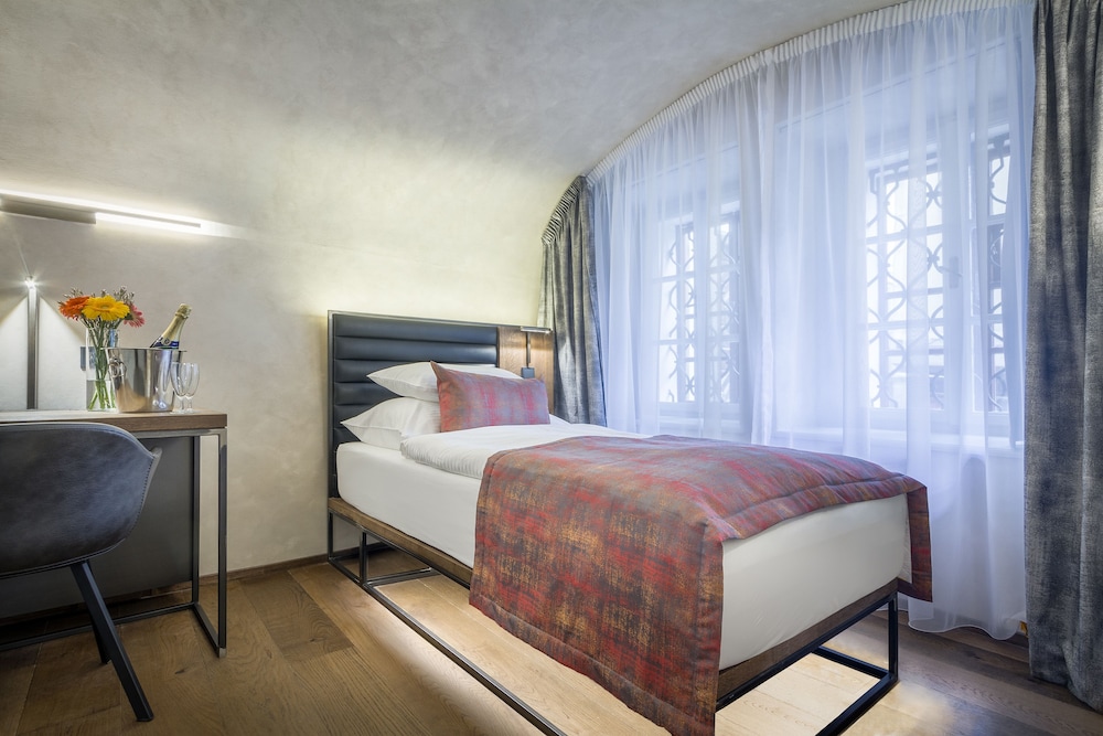 Waldstein Hotel 16/68