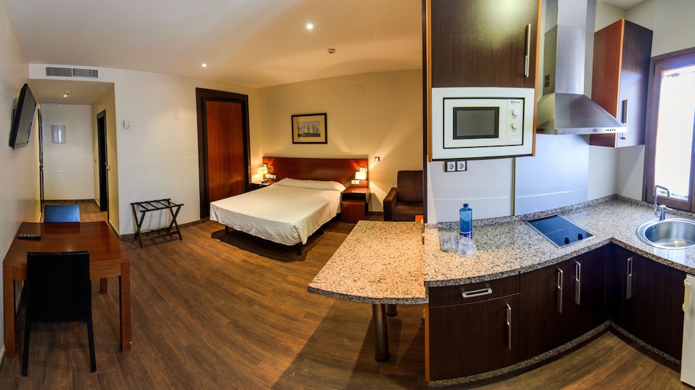 Hotel Apartamento Martin Alonso Pinzon 17/64