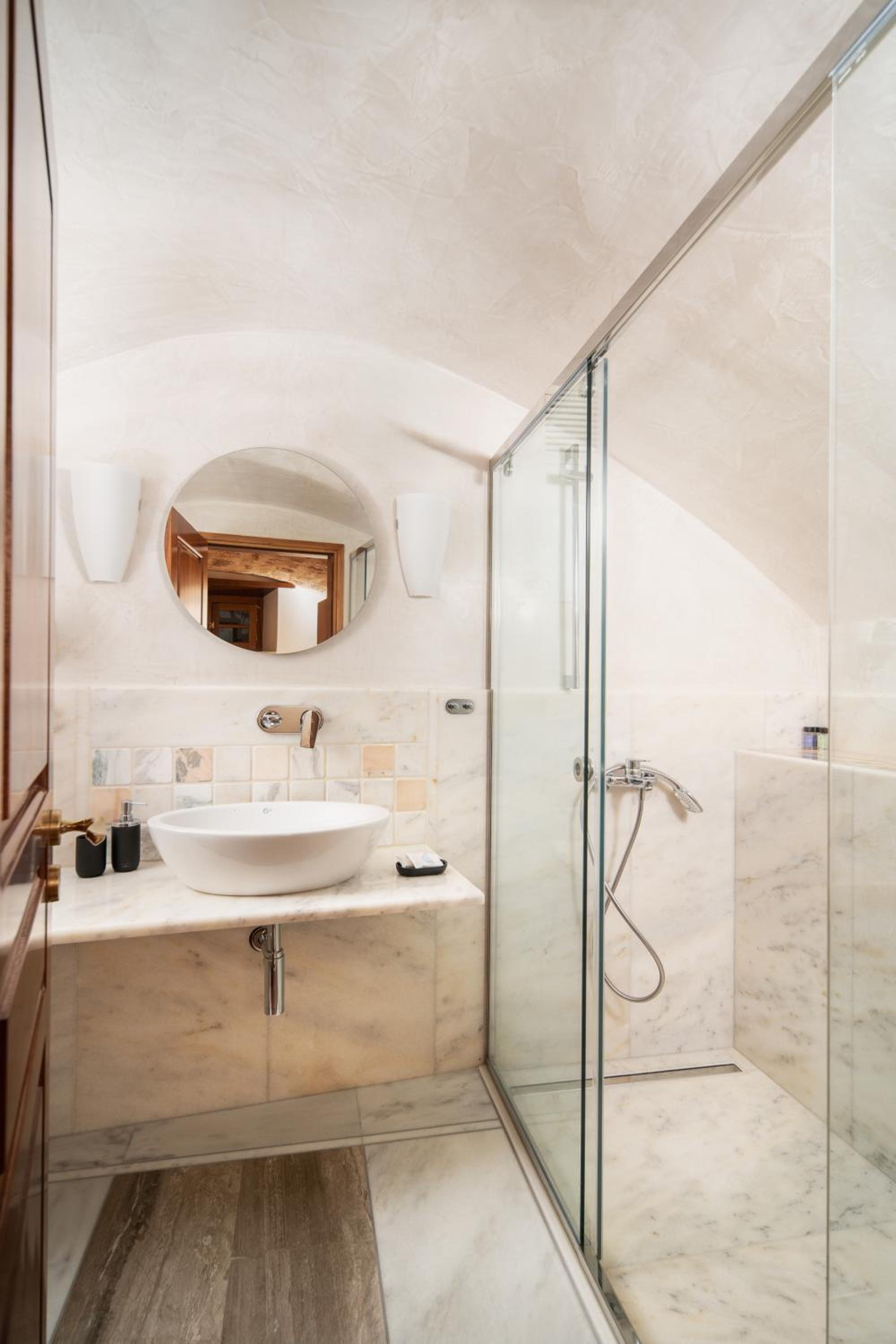 New Malvasia Hotel 50/51