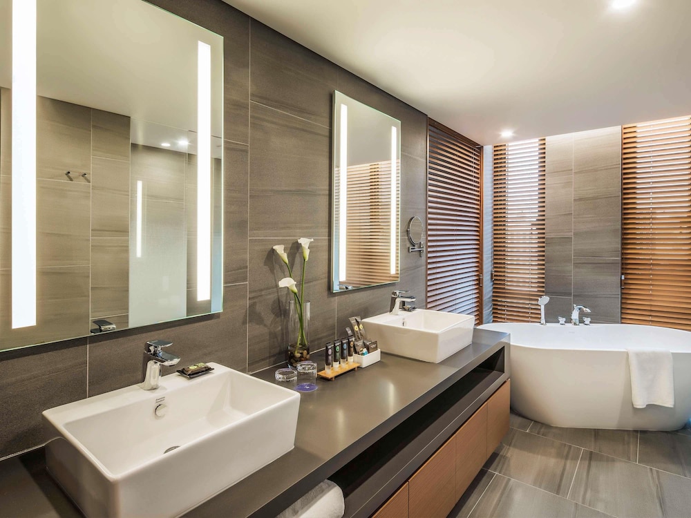 Novotel Ambassador Seoul Dongdaemun Hotels and Residences 74/75