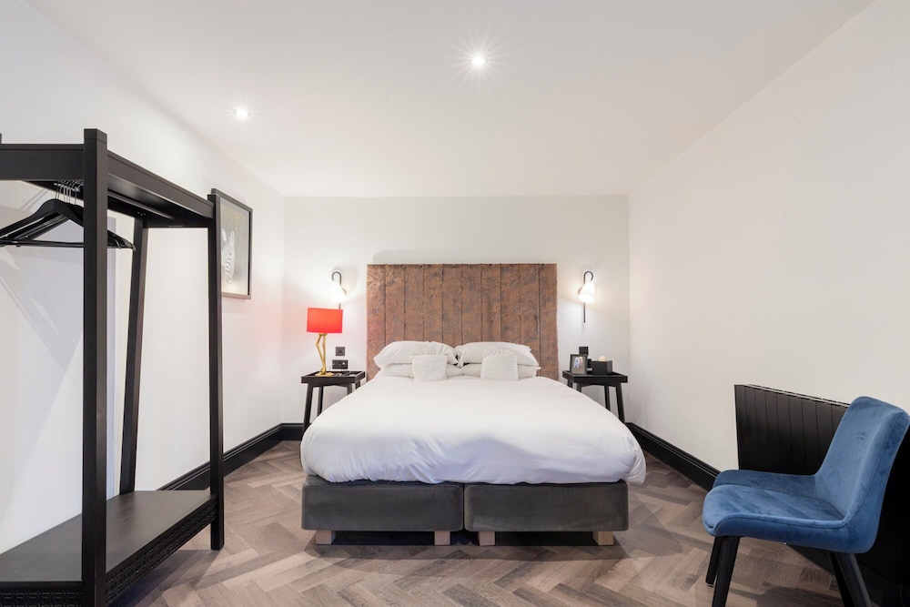Wainstones Hotel 17/48