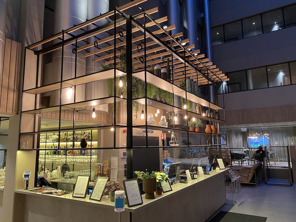restaurant-cafeteria