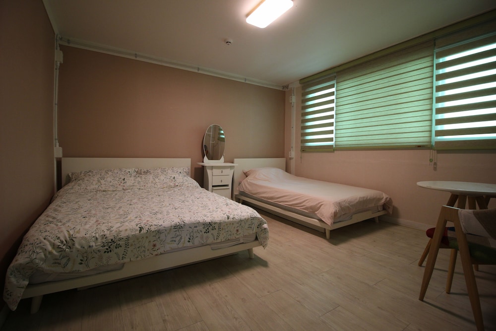 Bunk Guest House - Hostel 14/72