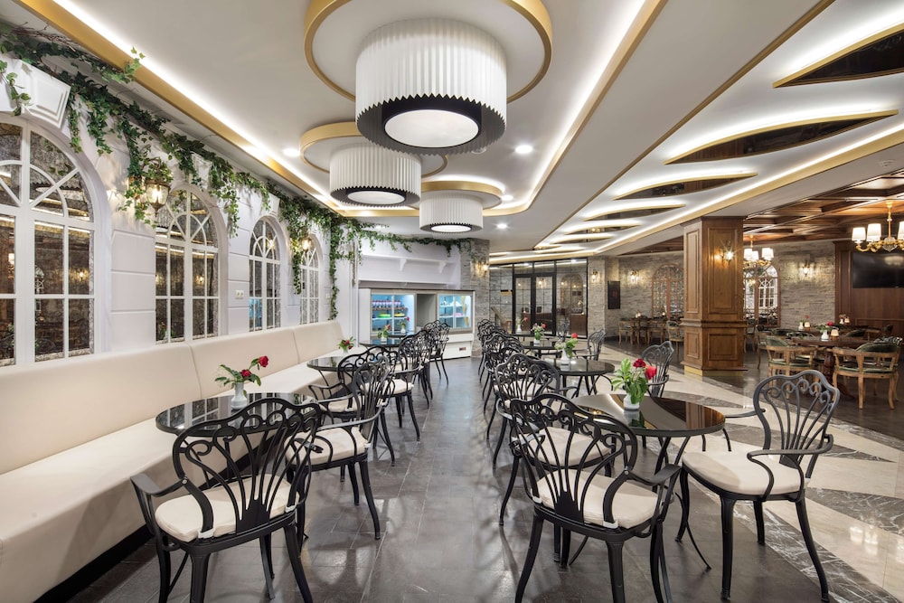 Saphir Hotel And Villas 74/90