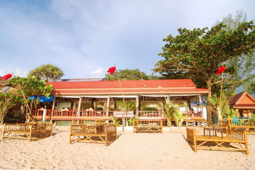 LANTA PARADISE BEACH RESORT 8/60
