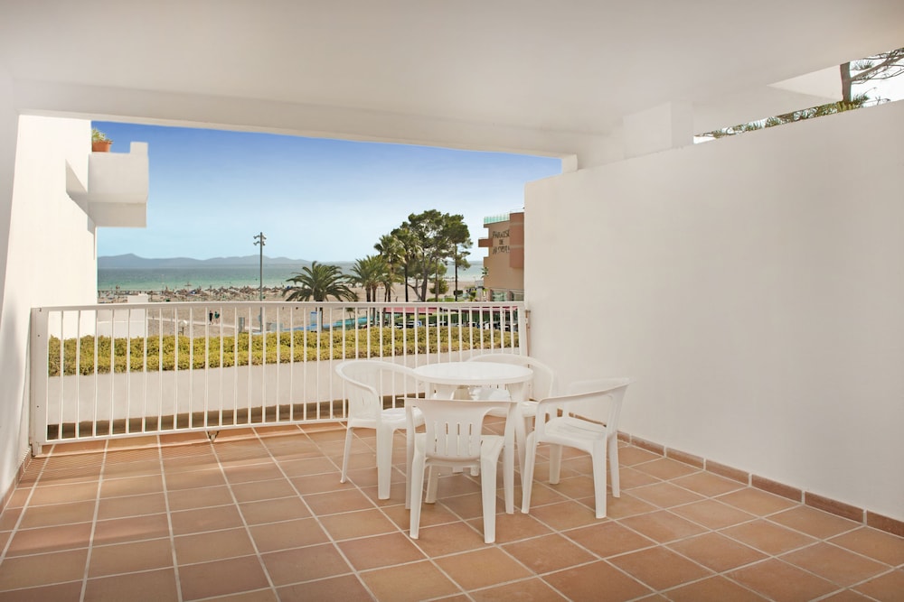 Iberostar Waves Ciudad Blanca 49/49