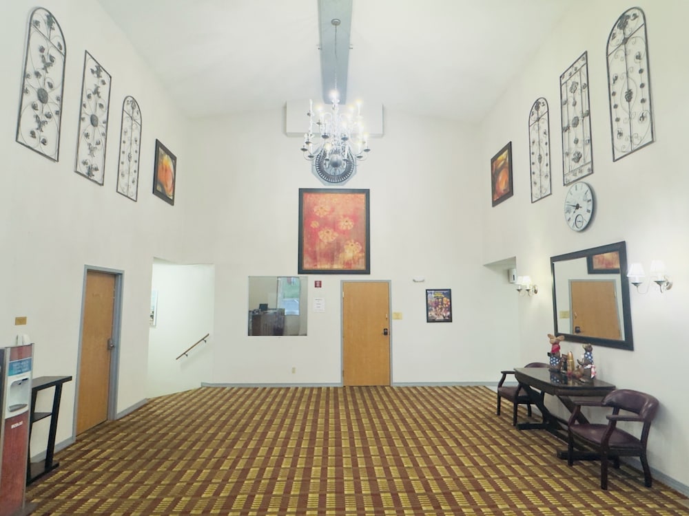 Scenic Hills Inn 38/55