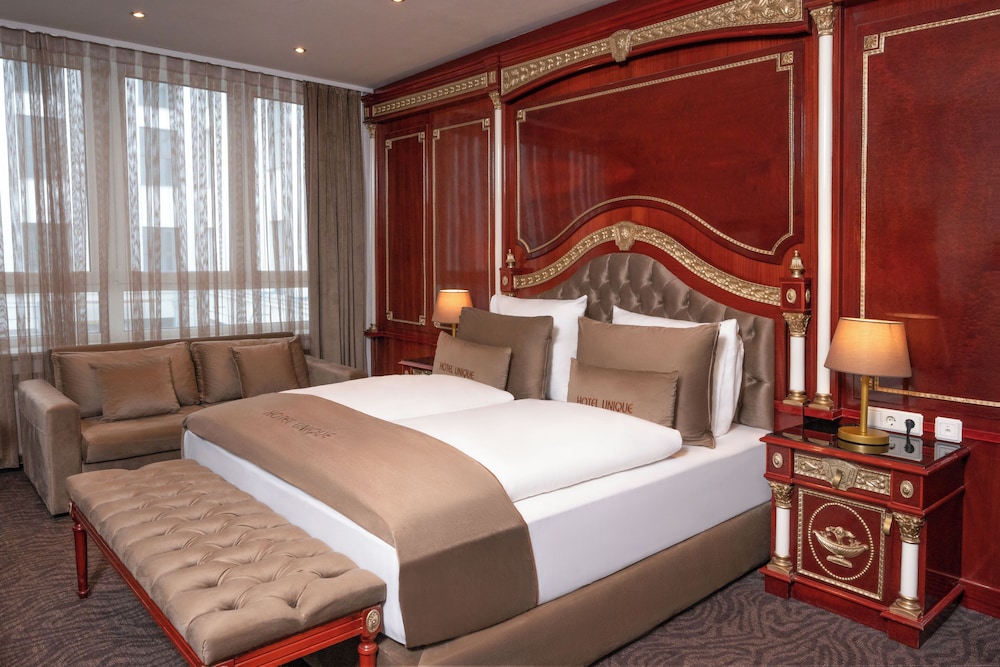 EXCLUSIVE, STUDIO, SUITE, KING BED