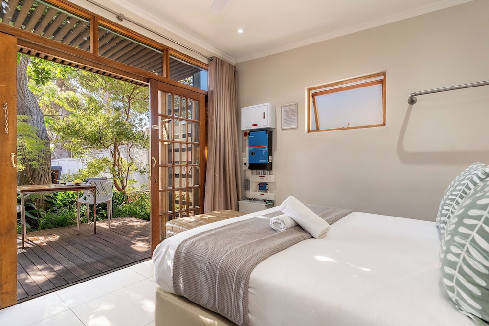 Stone, Cottage, Studio, King Bed, Large