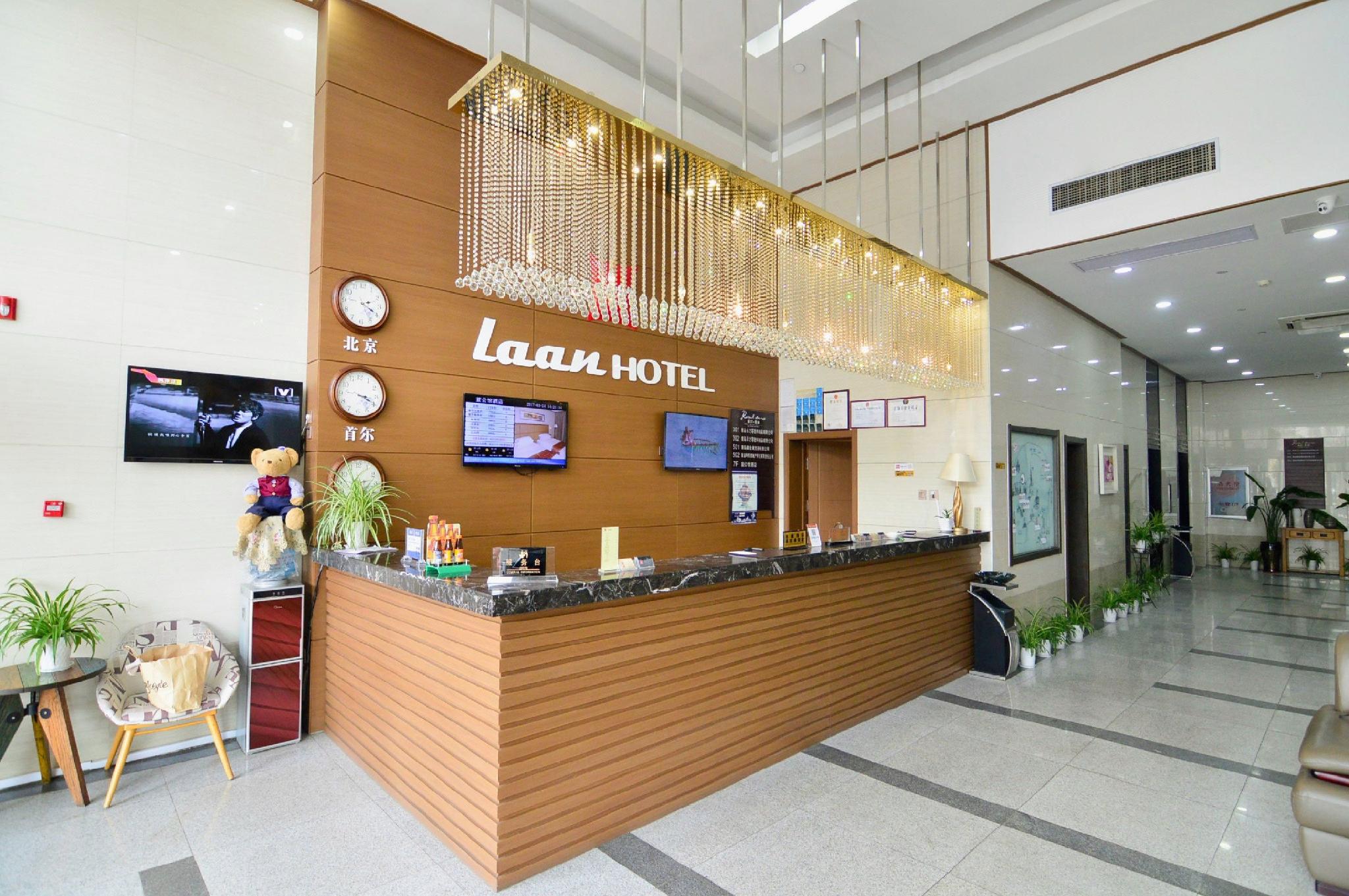 Laan Hotels 8/43