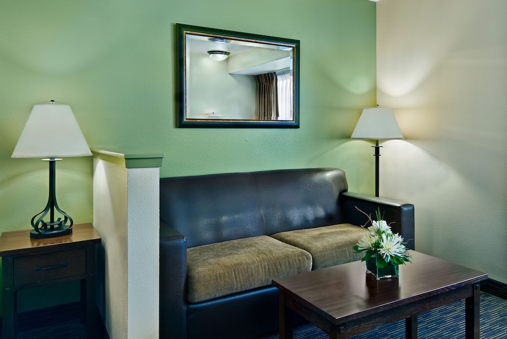 Oxford Suites Hermiston 17/39