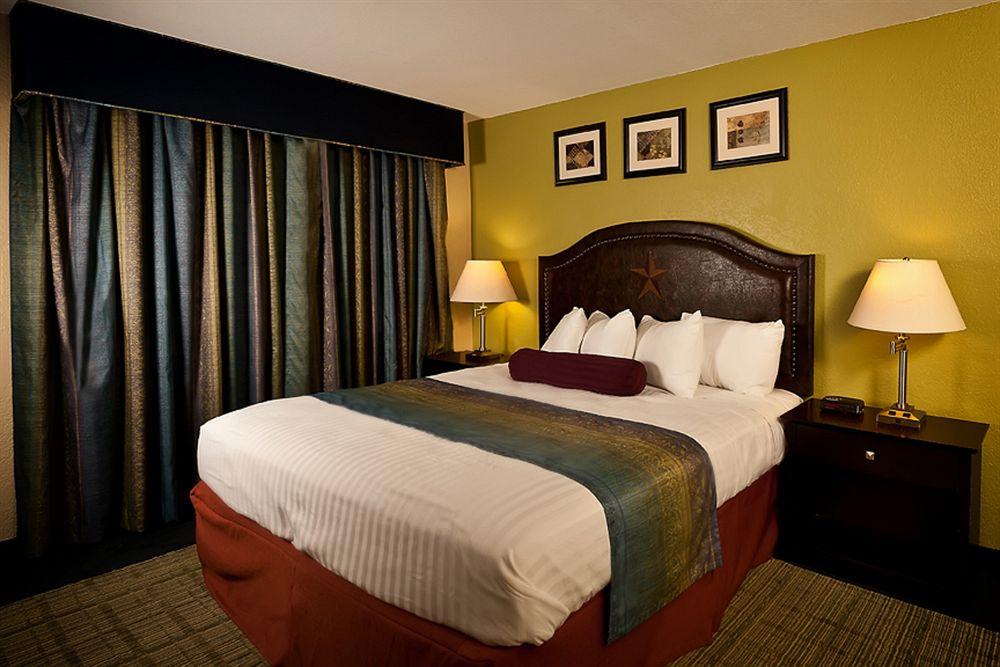 Grand Texan Hotel &amp; Convention Center 5/17