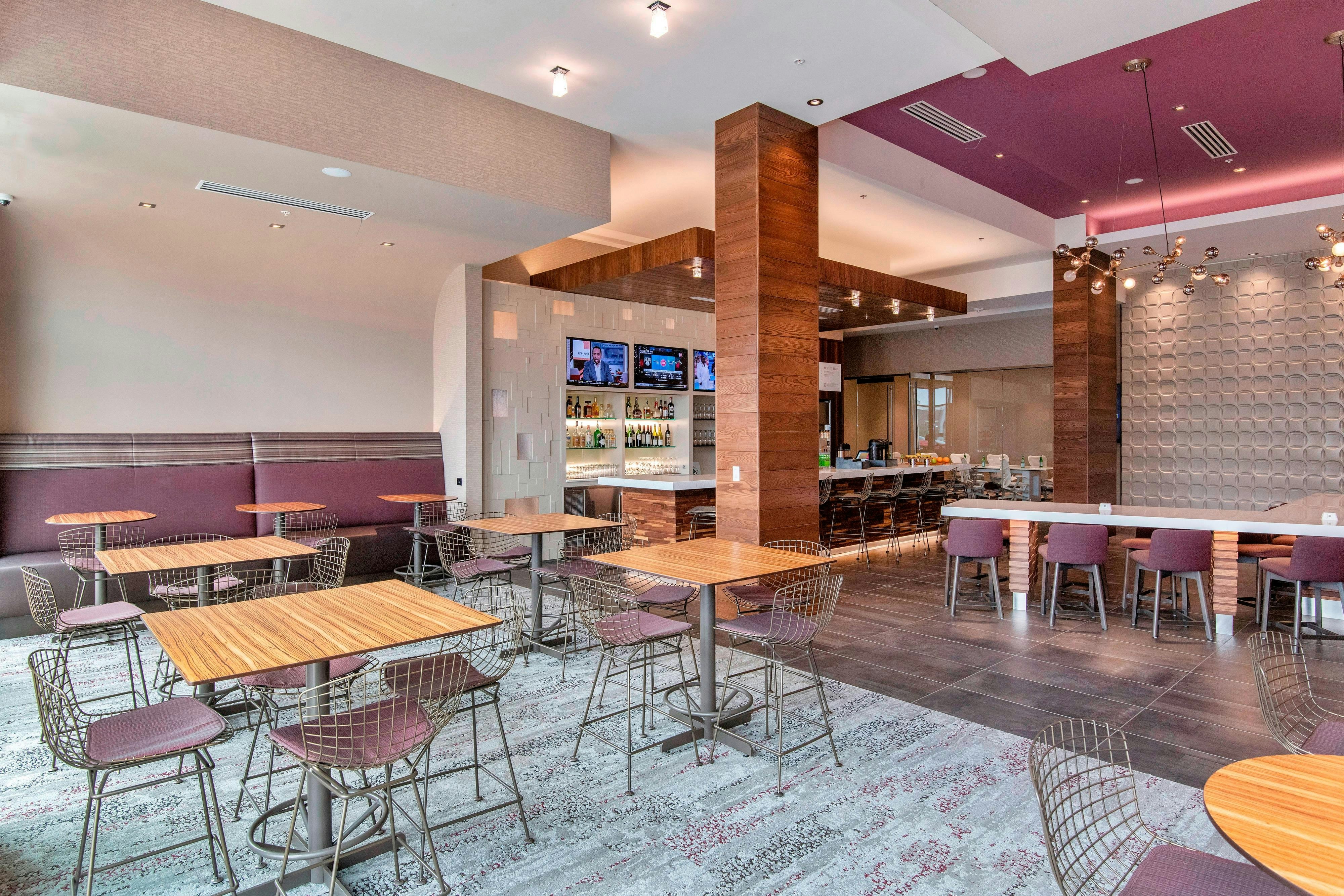 Courtyard By Marriott Raleigh Cary/Parkside Town Commons 40/52
