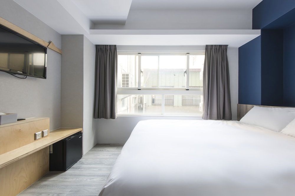 Sparrow Hotel 6/37