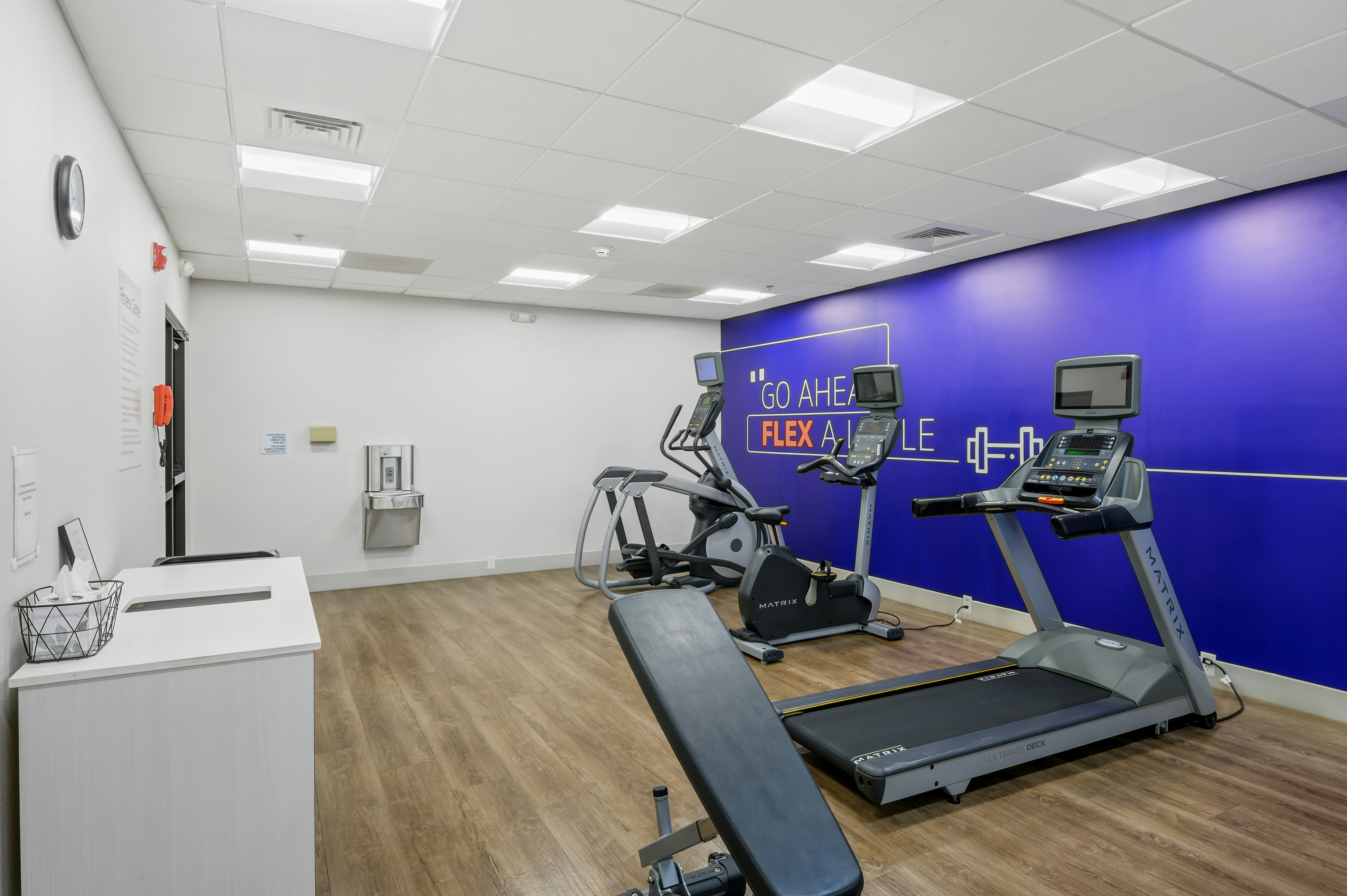 Holiday Inn Express & Suites White Hall 40/72