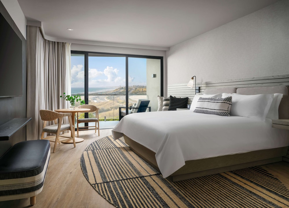 Alila Marea Beach Resort Encinitas 8/39
